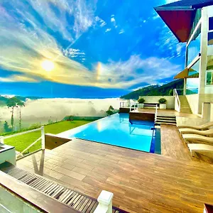 Hilldale Retreat Villa